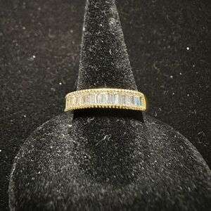 Elegant Gold Women's Ring